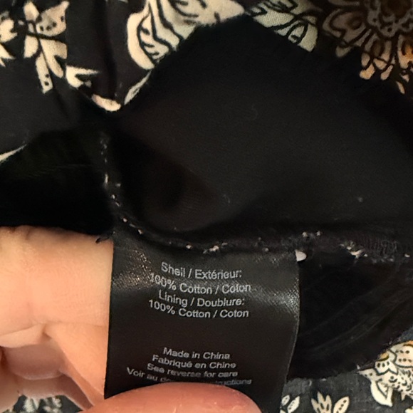 Heartloom Floral Black and Cream Top - Picture 6 of 6